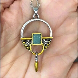 Nice Art Deco Style Pendant Necklace NWT